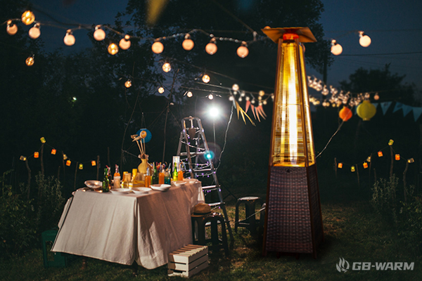 ¿Dónde comprar calentadores de patio piramidal?